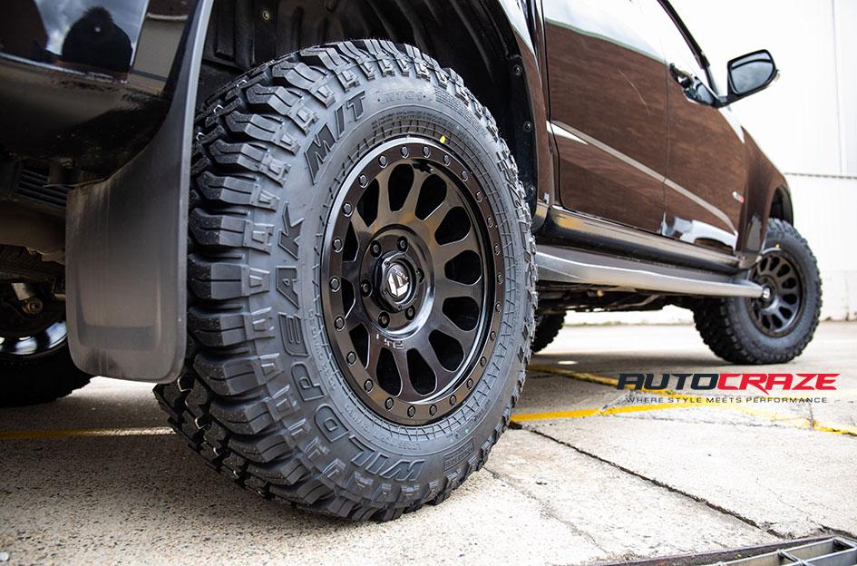 HOLDEN COLORADO VECTOR MATTE BLACK